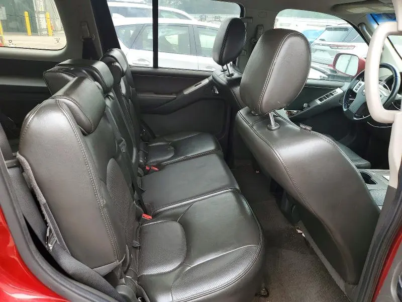 2011 NISSAN PATHFINDER S  