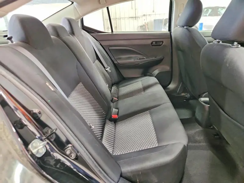 2021 NISSAN VERSA S  