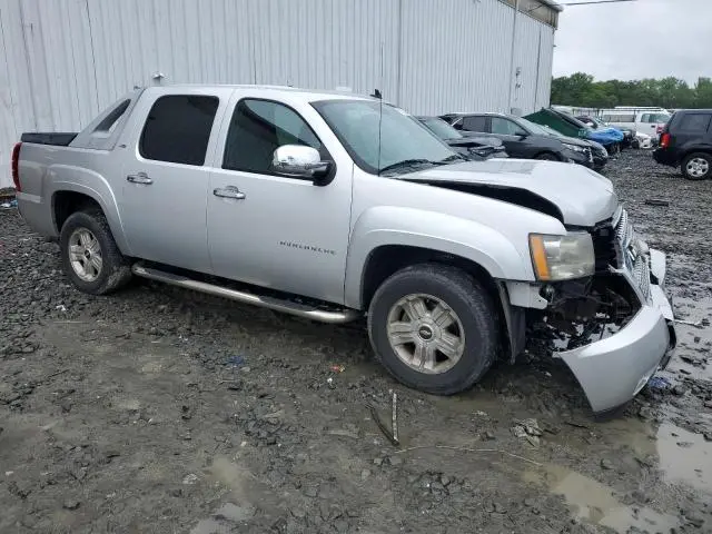 2010 CHEVROLET AVALANCHE LT  