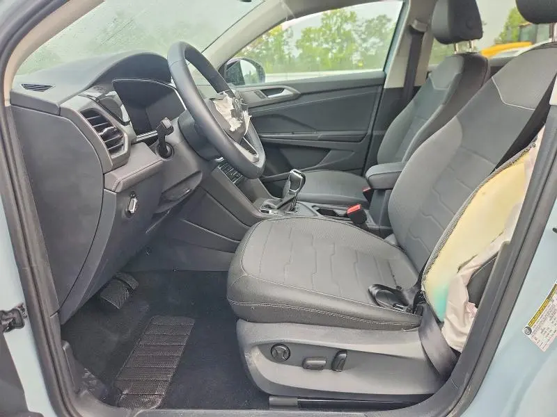 2026 VOLKSWAGEN TAOS SE BLACK  