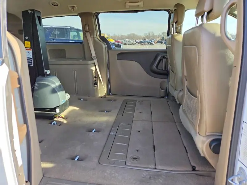 2015 CHRYSLER TOWN & COUNTRY TOURING  