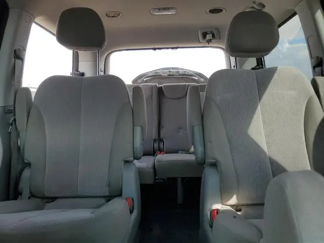 2014 KIA SEDONA LX