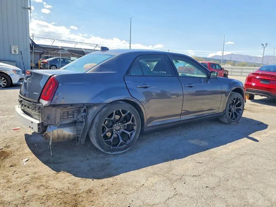 2019 CHRYSLER 300 TOURING  