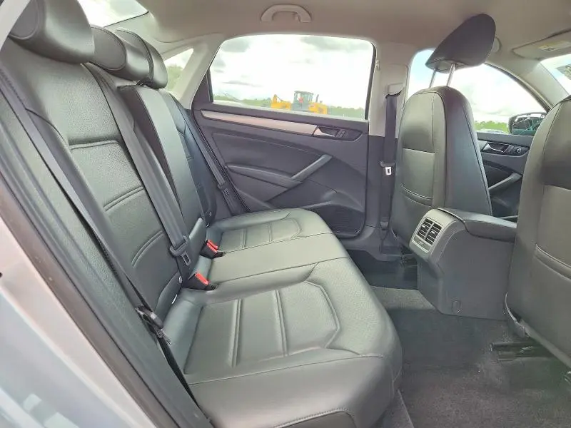 2014 VOLKSWAGEN PASSAT SE  