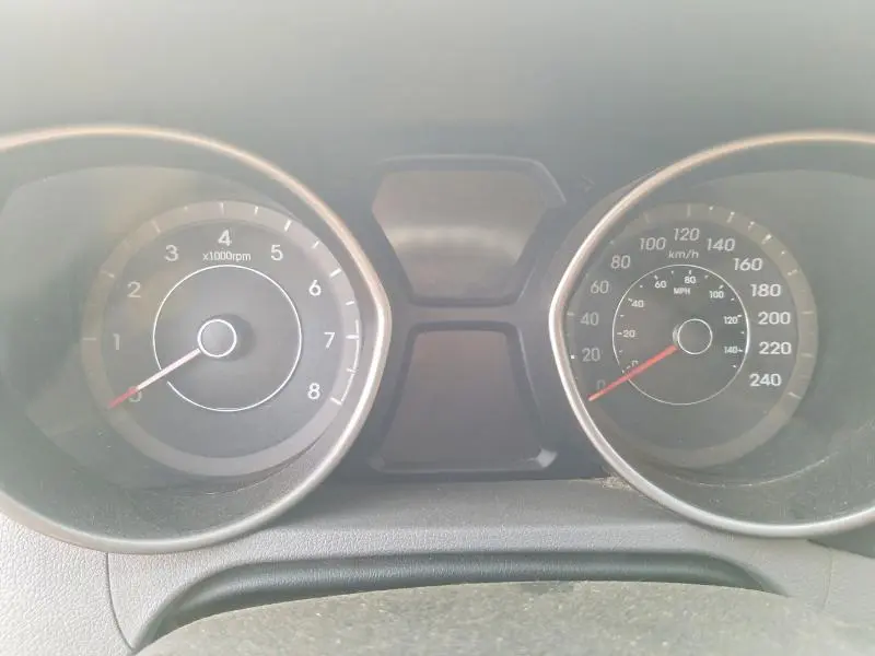2013 HYUNDAI ELANTRA GL  