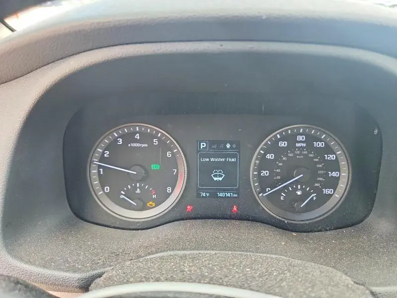 2016 HYUNDAI TUCSON SE  