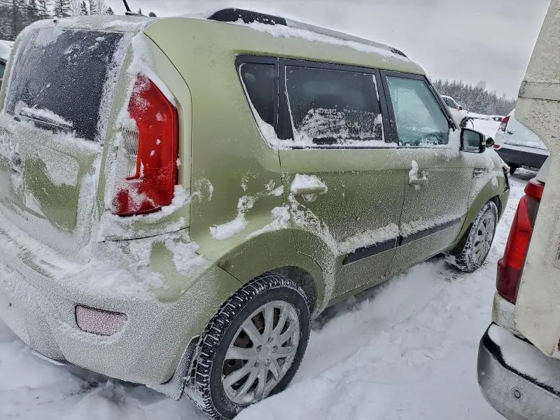 2013 KIA SOUL +  