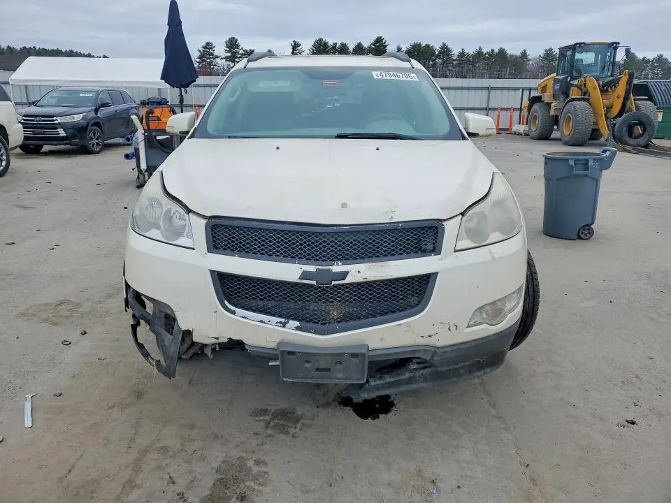 2011 CHEVROLET TRAVERSE LT  