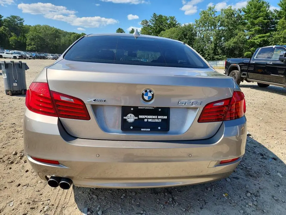 2015 BMW 528 XI  