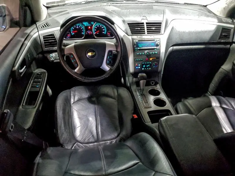 2011 CHEVROLET TRAVERSE LT  