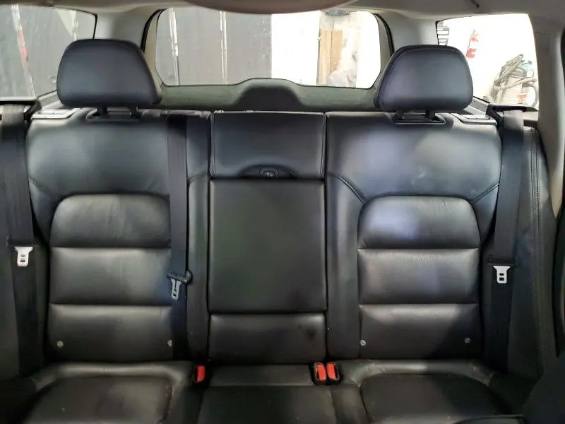 2011 VOLVO XC70 3.2  