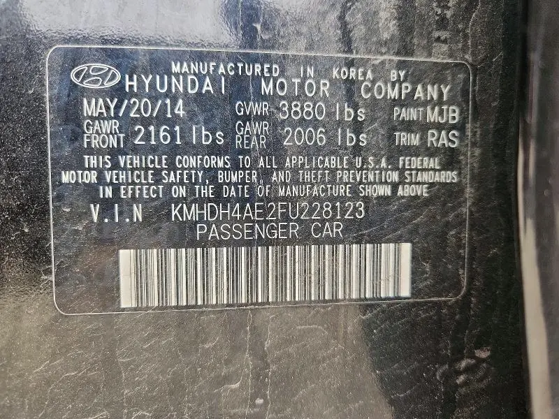 2015 HYUNDAI ELANTRA SE  