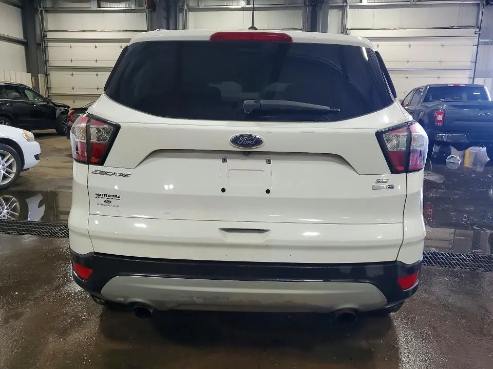 2018 FORD ESCAPE SE  