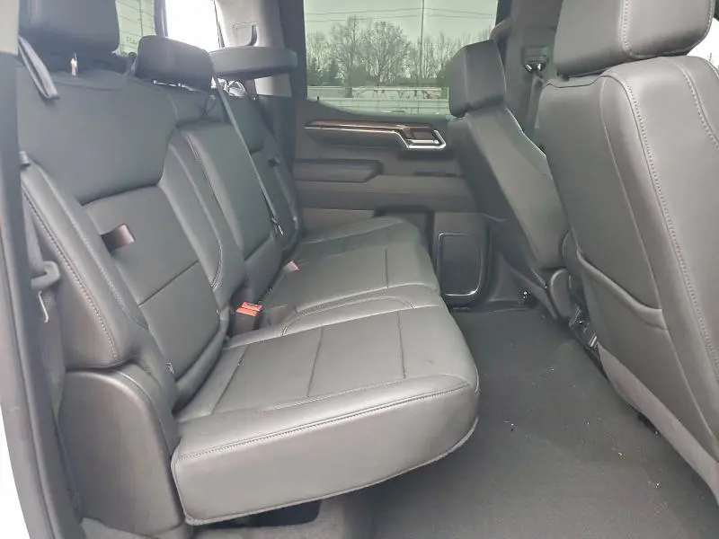 2025 CHEVROLET SILVERADO K1500 LT  