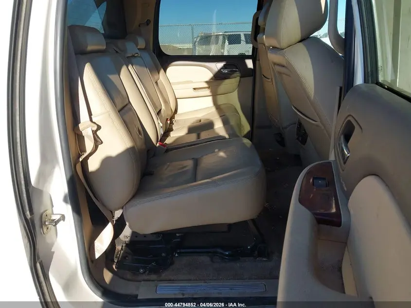 2011 CHEVROLET AVALANCHE 1500 LTZ
