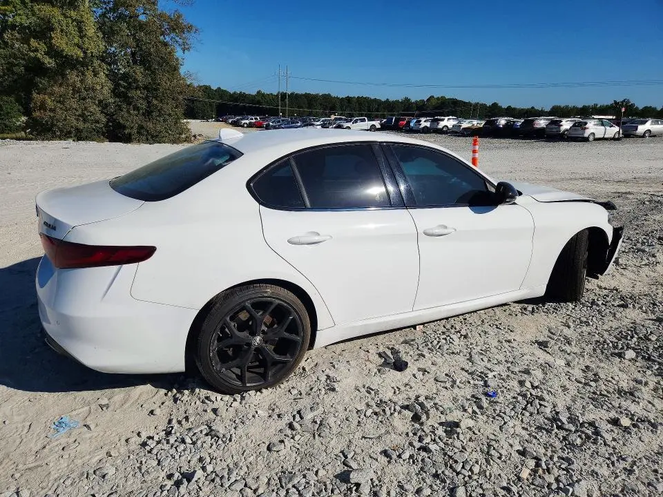 2021 ALFA ROMEO GIULIA SPORT  