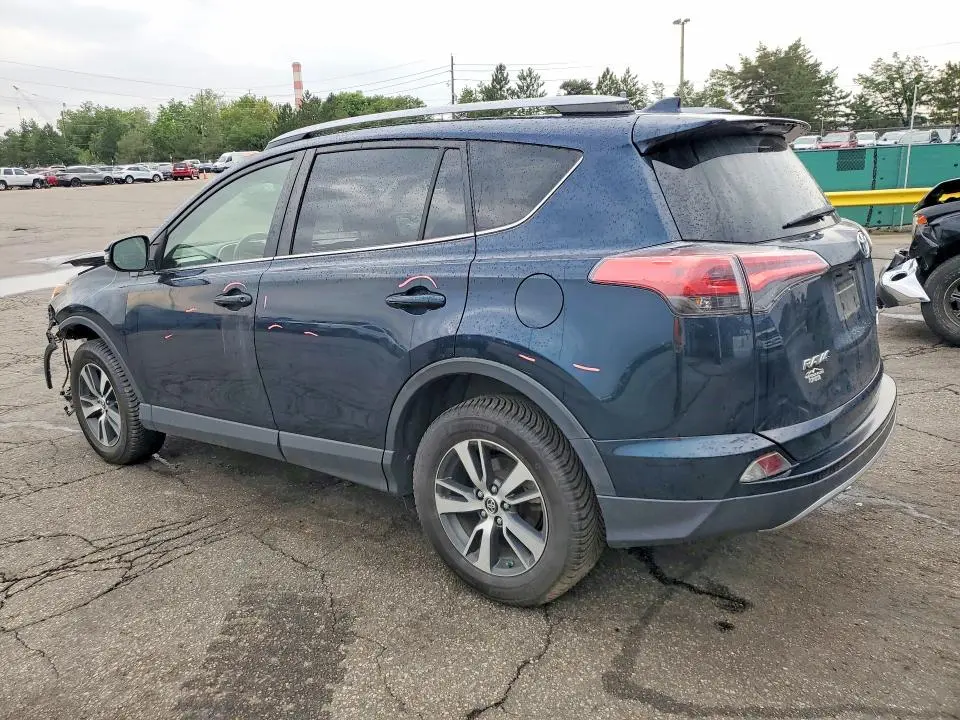 2018 TOYOTA RAV4 XLE  