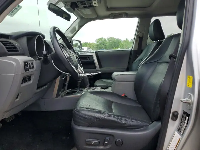 2010 TOYOTA 4RUNNER SR5  