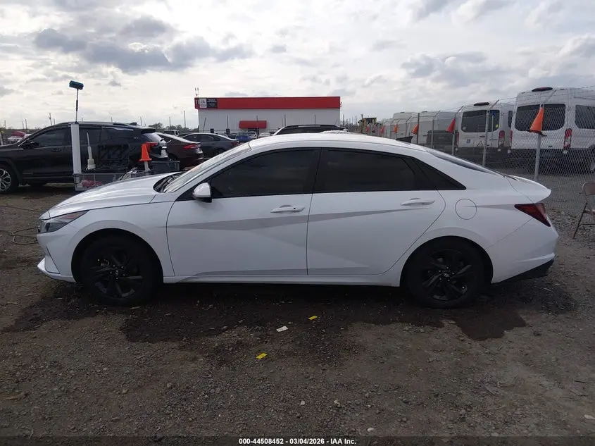 2021 HYUNDAI ELANTRA SEL