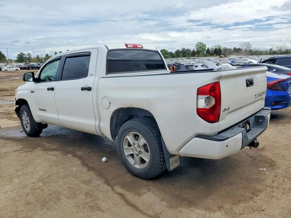 2017 TOYOTA TUNDRA SR5  