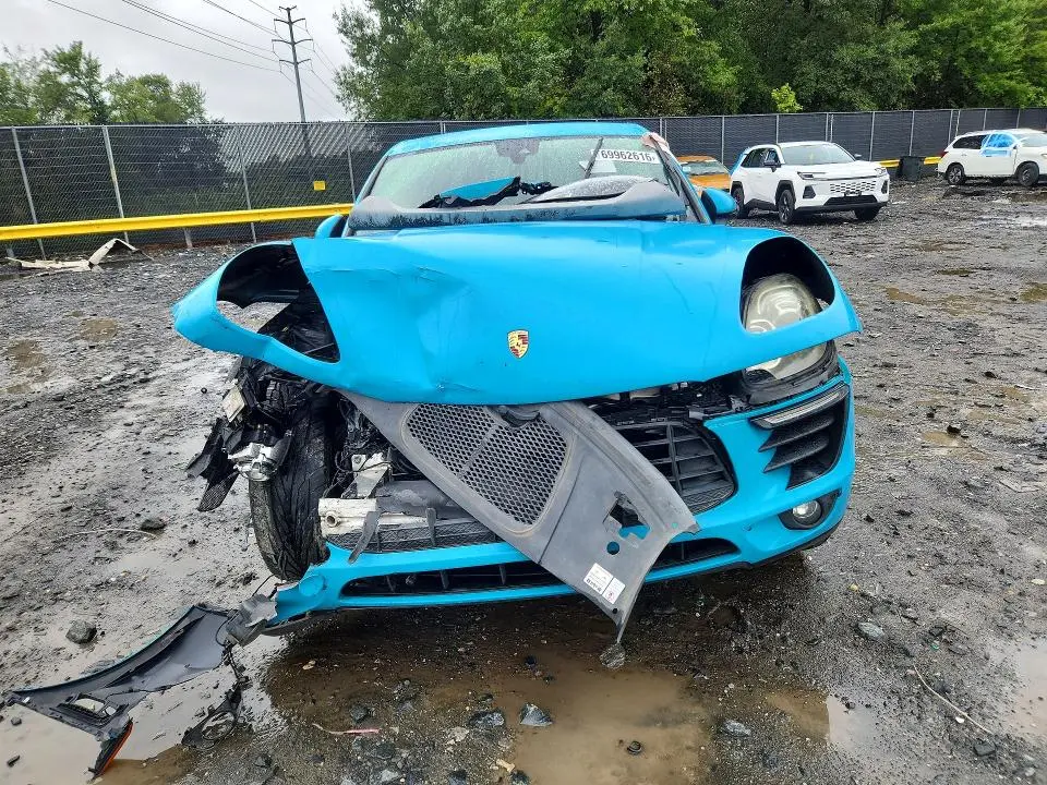 2018 PORSCHE MACAN   