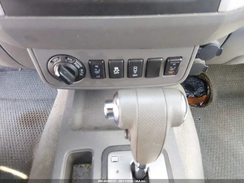 2015 NISSAN FRONTIER SV