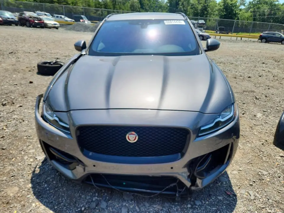 2017 JAGUAR F-PACE R - SPORT  