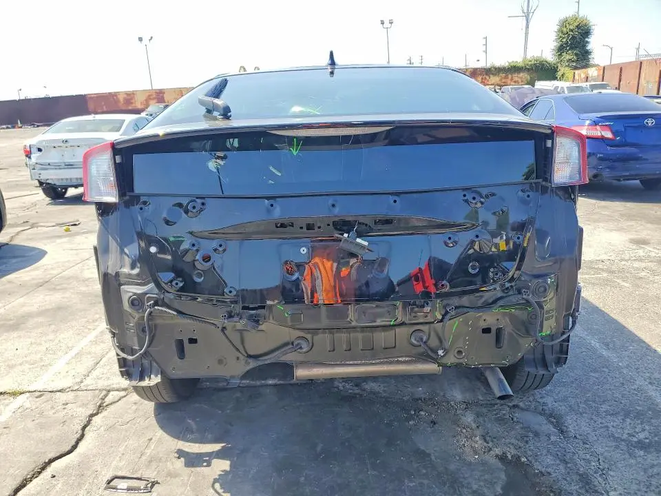 2019 TOYOTA PRIUS LE  