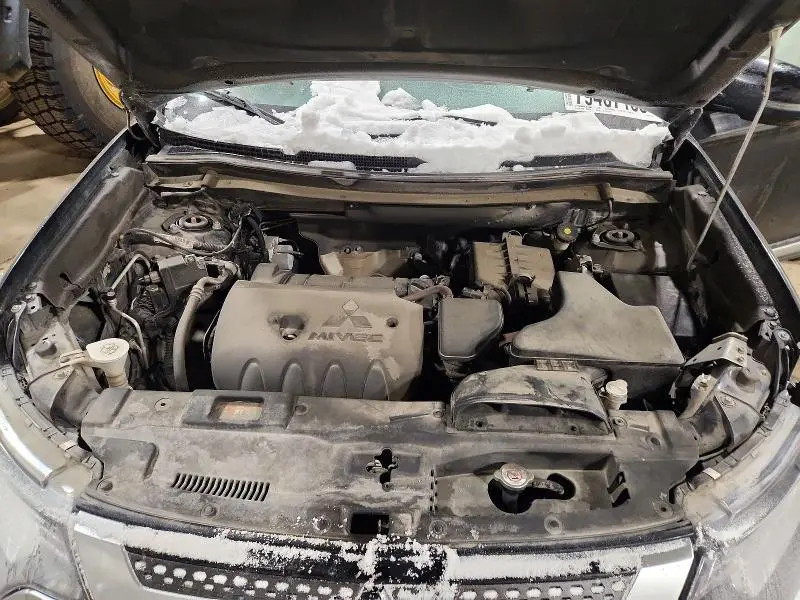 2019 MITSUBISHI OUTLANDER SE  