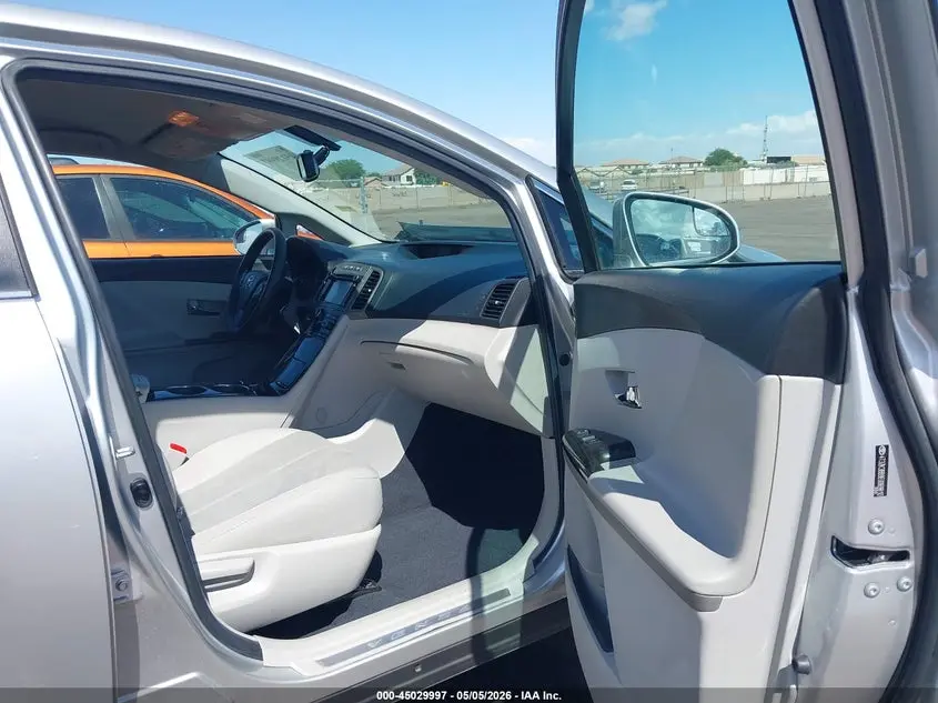 2014 TOYOTA VENZA LE V6