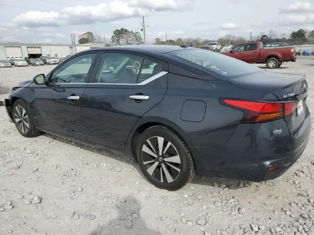 2022 NISSAN ALTIMA SV  