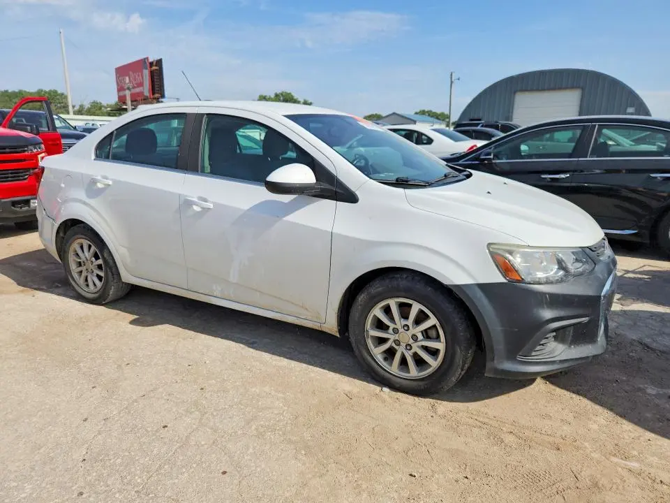 2018 CHEVROLET SONIC LT  