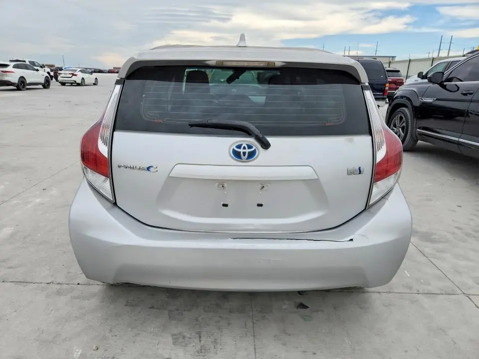 2015 TOYOTA PRIUS C ONE  