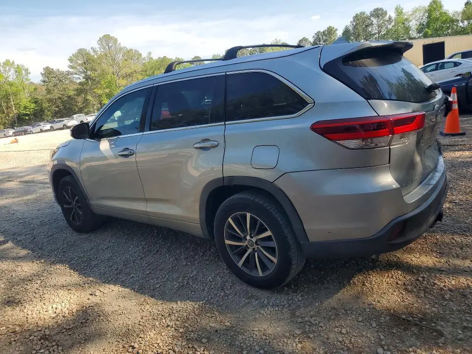 2018 TOYOTA HIGHLANDER XLE  