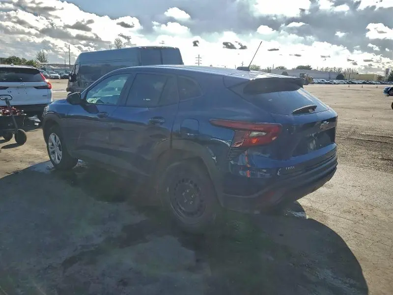 2024 CHEVROLET TRAX LS  