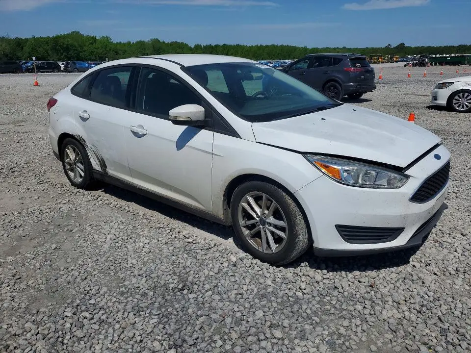 2017 FORD FOCUS SE  