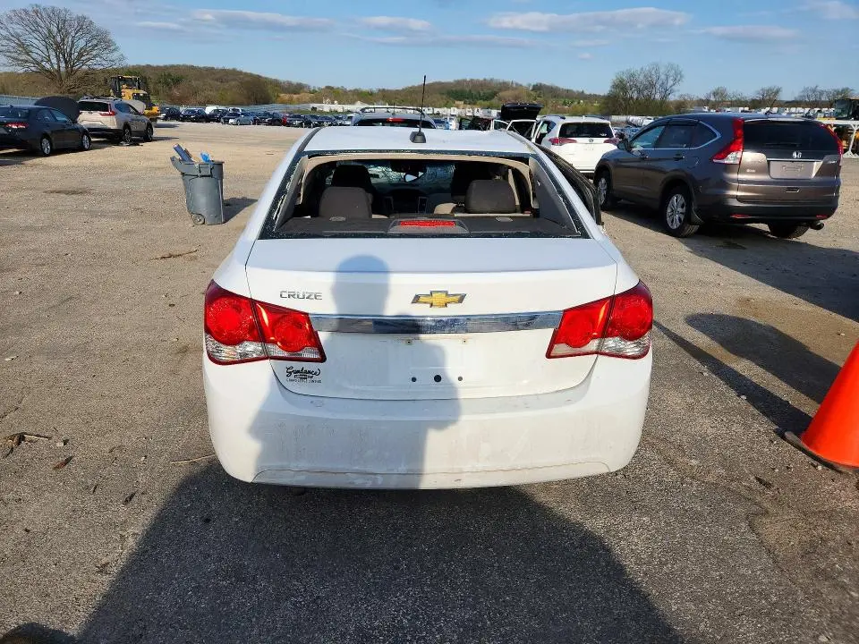 2015 CHEVROLET CRUZE LS  