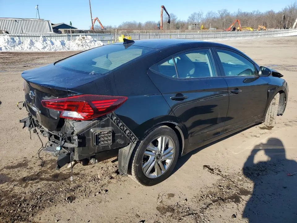 2019 HYUNDAI ELANTRA SEL  