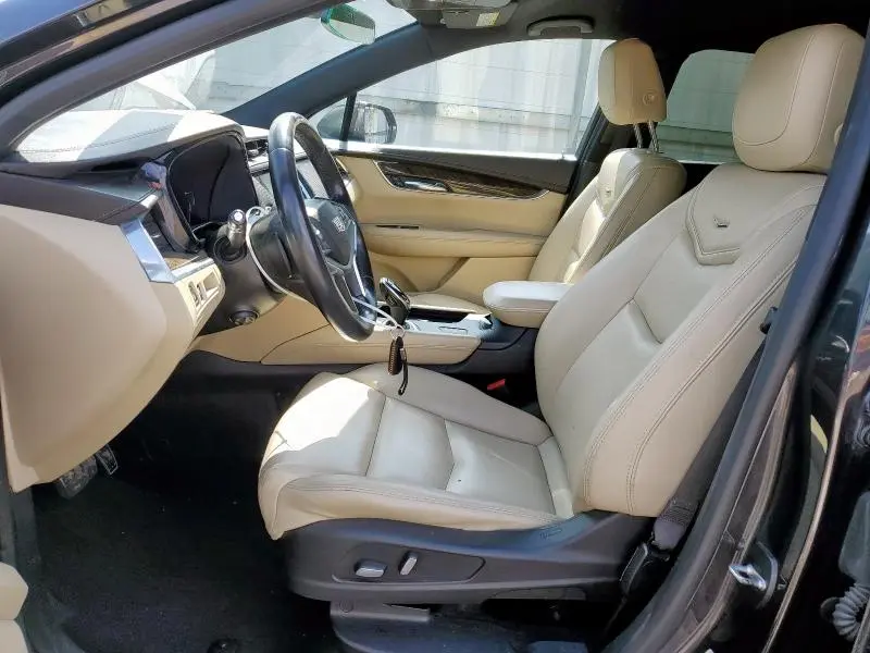 2017 CADILLAC XT5   