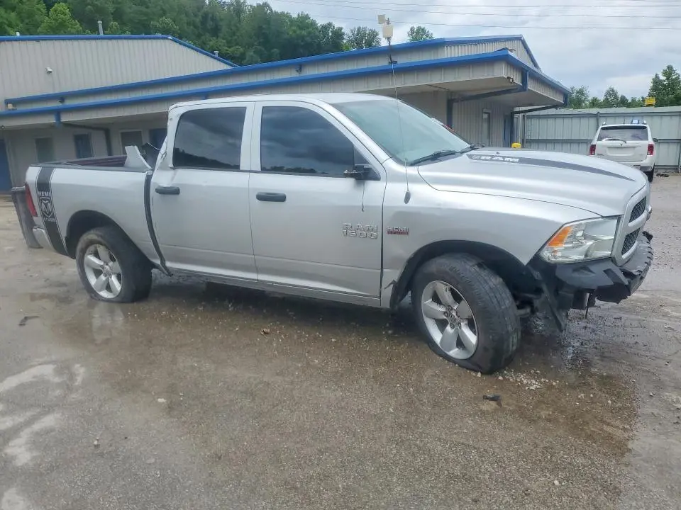 2014 RAM 1500 ST  