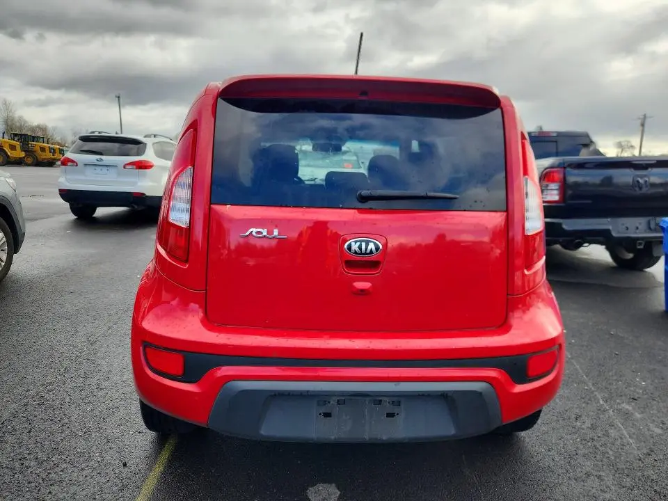 2013 KIA SOUL +  