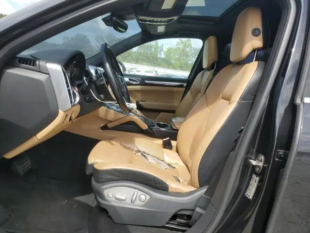 2016 PORSCHE CAYENNE   