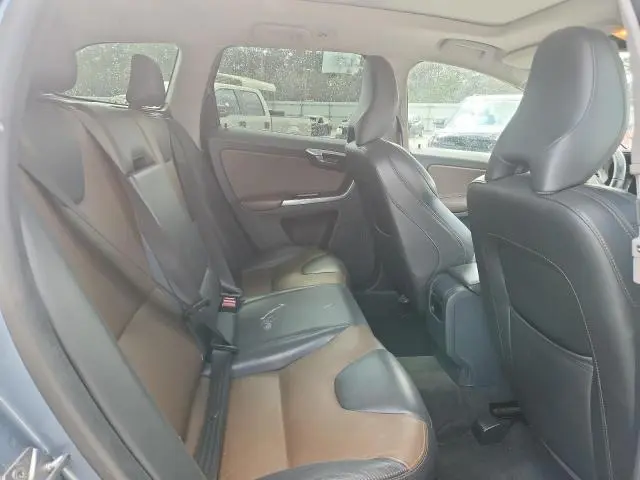 2017 VOLVO XC60 T5 DYNAMIC  