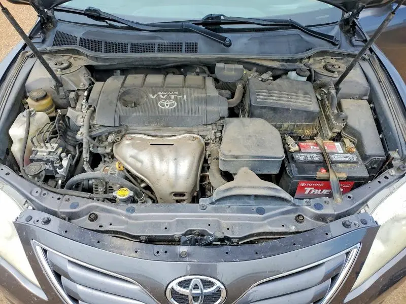 2010 TOYOTA CAMRY LE  