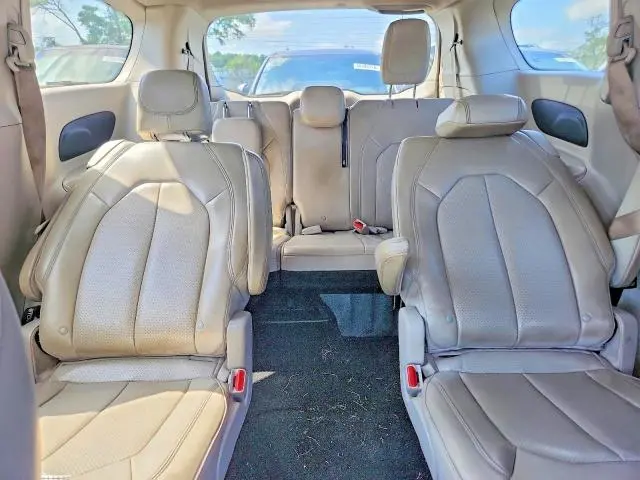 2021 CHRYSLER VOYAGER LX  