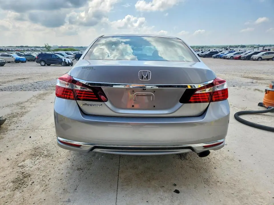 2017 HONDA ACCORD LX  