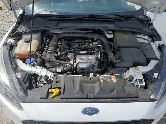 2018 FORD FOCUS SE  