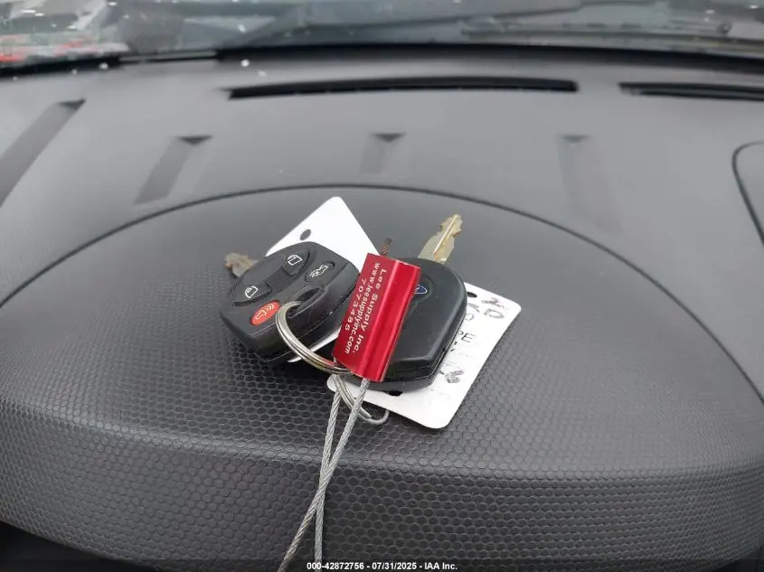 2010 FORD ESCAPE LIMITED