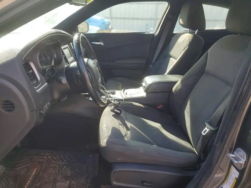 2016 DODGE CHARGER SE  