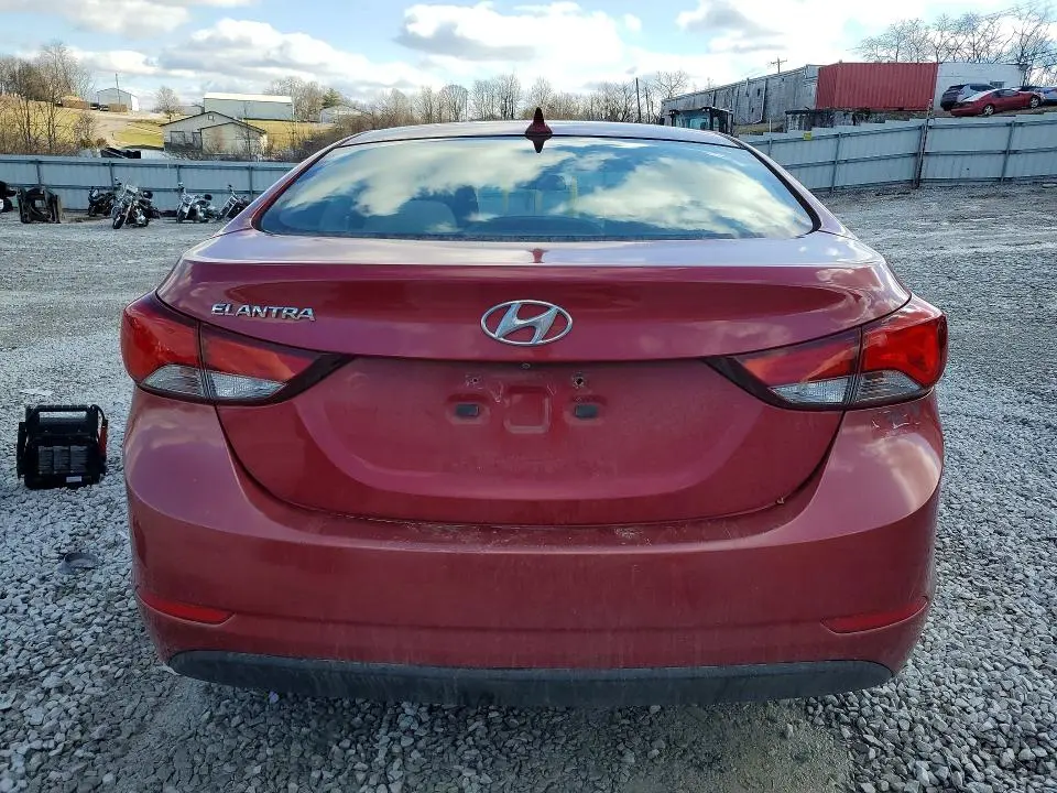 2015 HYUNDAI ELANTRA SE  